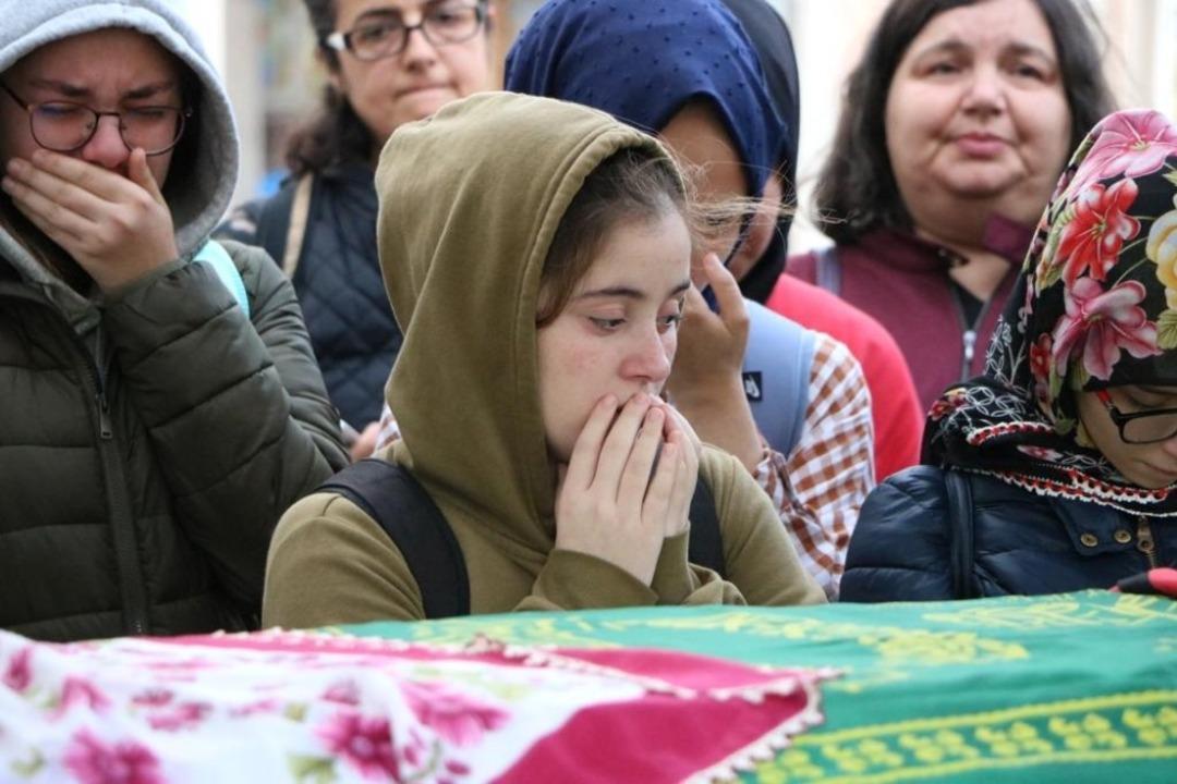 Kazada &ouml;len lise &ouml;ğrencisi son yolcuğuna uğurlandı