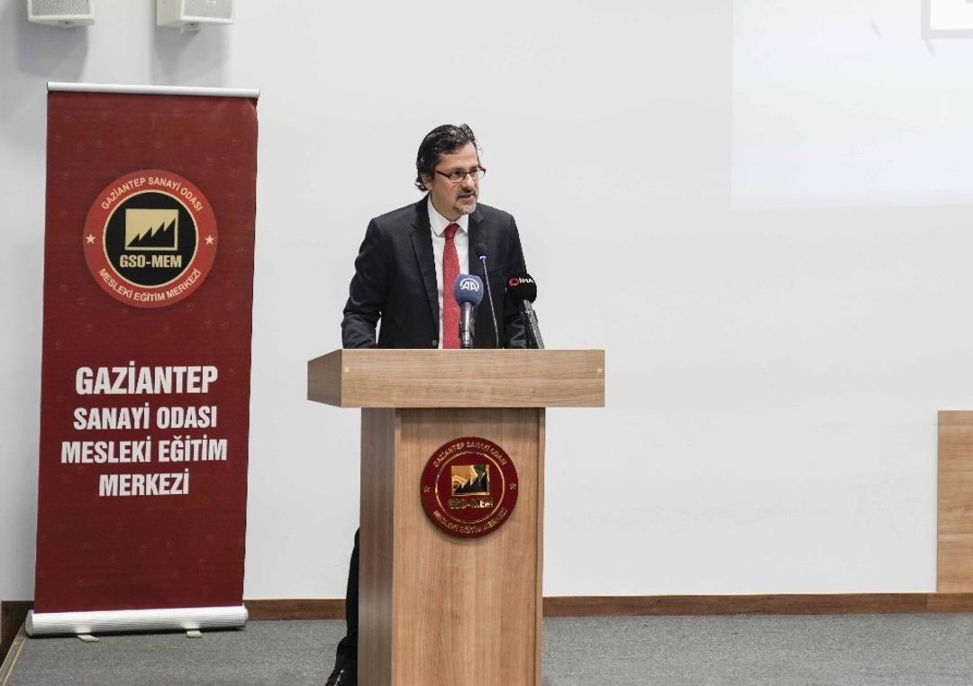 Yeni mezunlar, T&uuml;rkiye&rsquo;nin dijital d&ouml;n&uuml;ş&uuml;m&uuml;ne y&ouml;n verecek