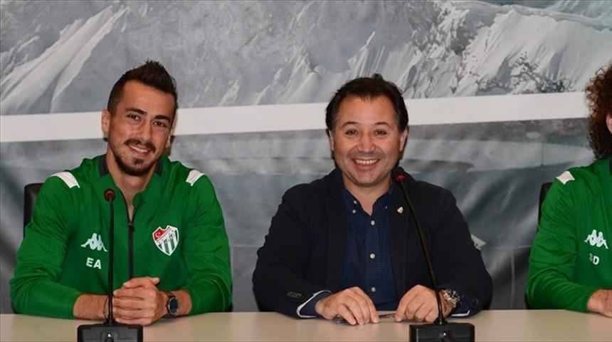 Bursaspor'da çifte imza