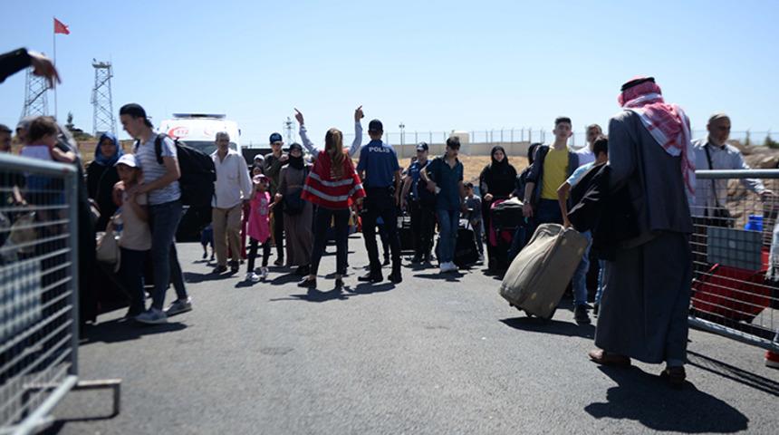Suriyelilerin hukuksuz olarak sınır dışı edildiği iddiasına Dışişleri'nden sert tepki