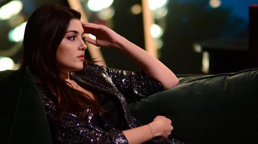 Hande Er&ccedil;el'den annesi i&ccedil;in duygusal paylaşım "Dizine yatayım, sa&ccedil;ımı okşa"