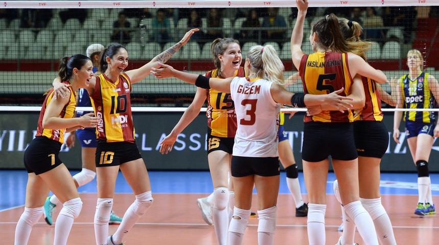 Derbide G.Saray F.Bahçe'yi devirdi!