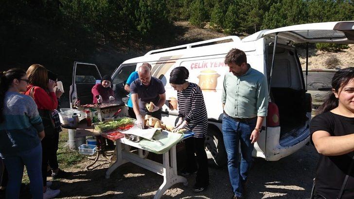 Üniversite öğrencileri çöp topladı G3