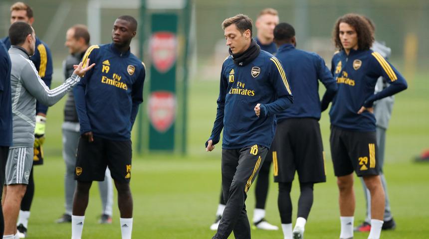 Rhys Daly: Mesut Özil için Fenerbahçe doğru adres değil