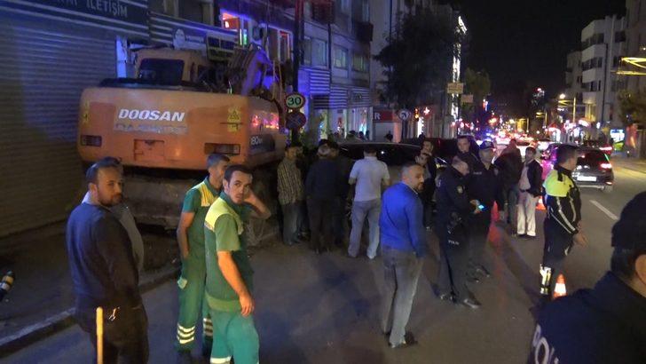 Freni boşalan iş makinesi ortalığı savaş alanına çevirdi! G5