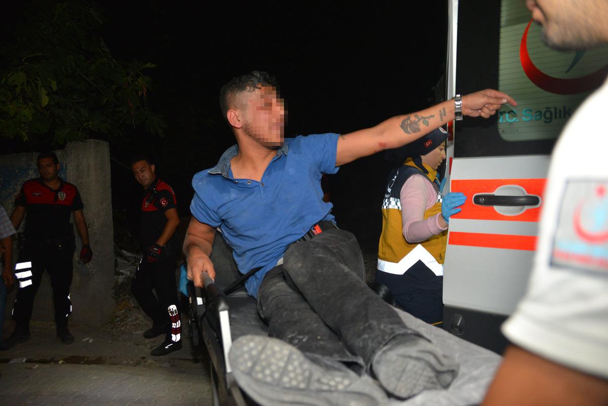 Adana'da gece yarısı dehşet sa&ccedil;tı, polisten ka&ccedil;arken damdan d&uuml;şt&uuml;