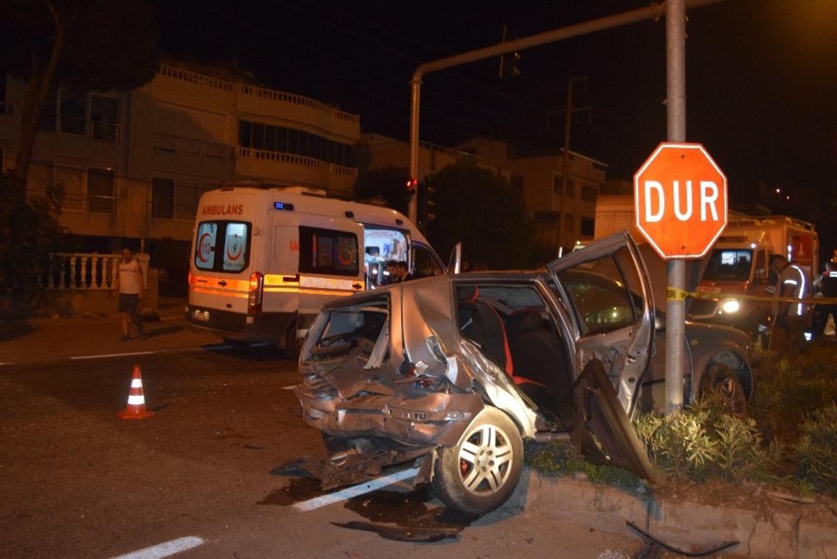İzmir'de feci kaza! 1 &ouml;l&uuml;, &ccedil;ok sayıda yaralı var