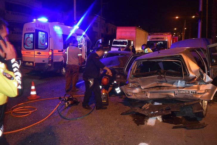 İzmir'de feci kaza! 1 ölü, çok sayıda yaralı var G4