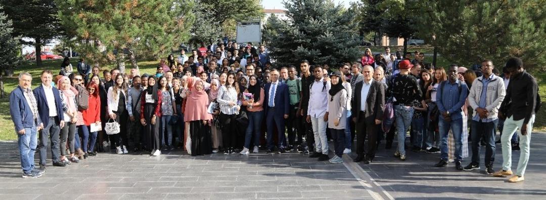 ER&Uuml;&rsquo;de Uluslararası &Ouml;ğrenciler Tanışma ve Bilgilendirme Toplantısı D&uuml;zenlendi