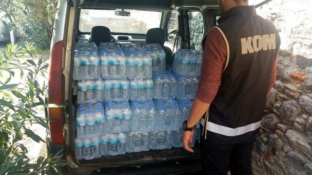 Büfede su şişesi içinde sahte içki satışına 3 gözaltı