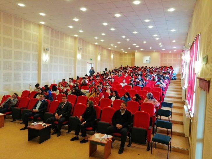 Altıntaş Meslek Yüksekokulu’nda ’’Tüketici hakları konferansı’’ verildi G3