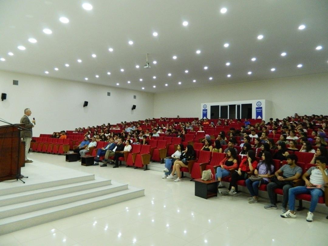 Nazilli İİBF &ouml;ğrencileri Hauni Genel M&uuml;d&uuml;r&uuml; ile buluştu