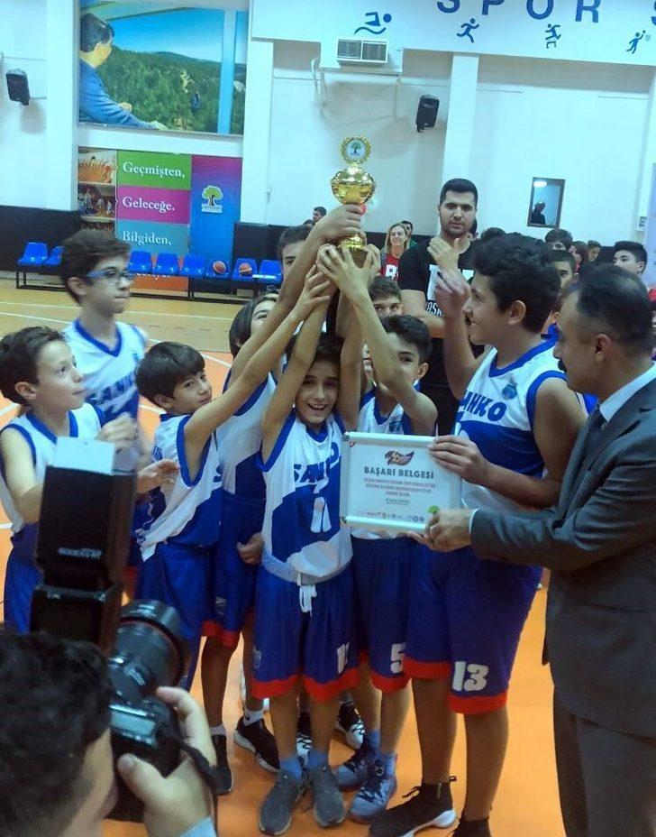 SANKO Okullarının basketbol başarısı G3