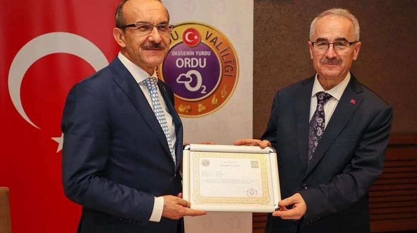 Vali Yavuz: &ldquo;M&uuml;lki idare amirleri, adeta vatana, millete adanmış bir hayat yaşar&rdquo;