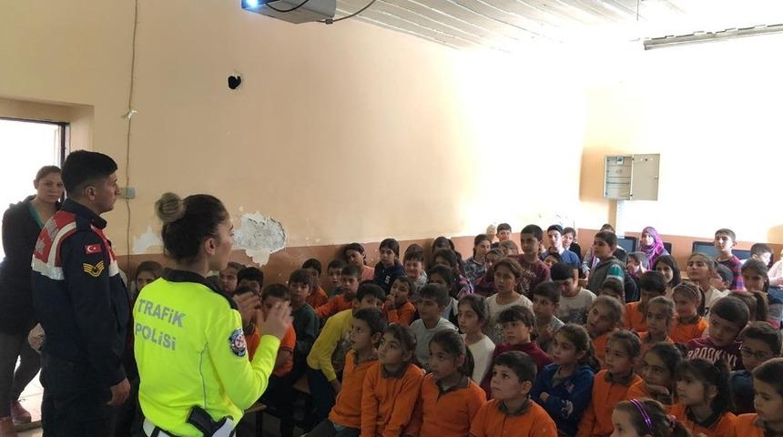 Iğdır&rsquo;da &ouml;ğrencilere trafik eğitimi verildi