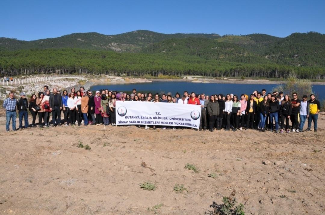 &Uuml;niversite &ouml;ğrencilerinin &ccedil;evreyi tanıma gezisi