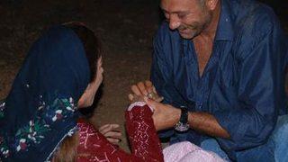 Böyle evlenme teklif etti