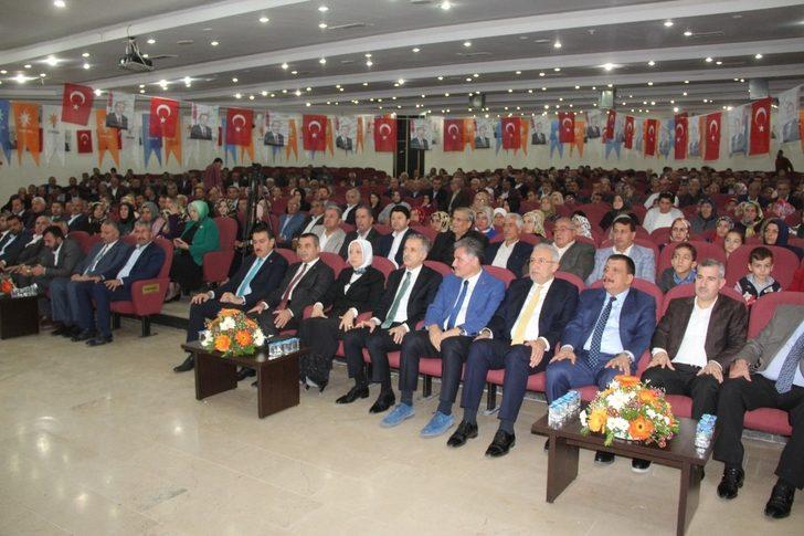 Ak Parti divan toplantısını yaptı G3