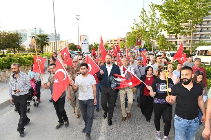 Çiğli’de ’Büyük Cumhuriyet Yürüyüşü’ G2