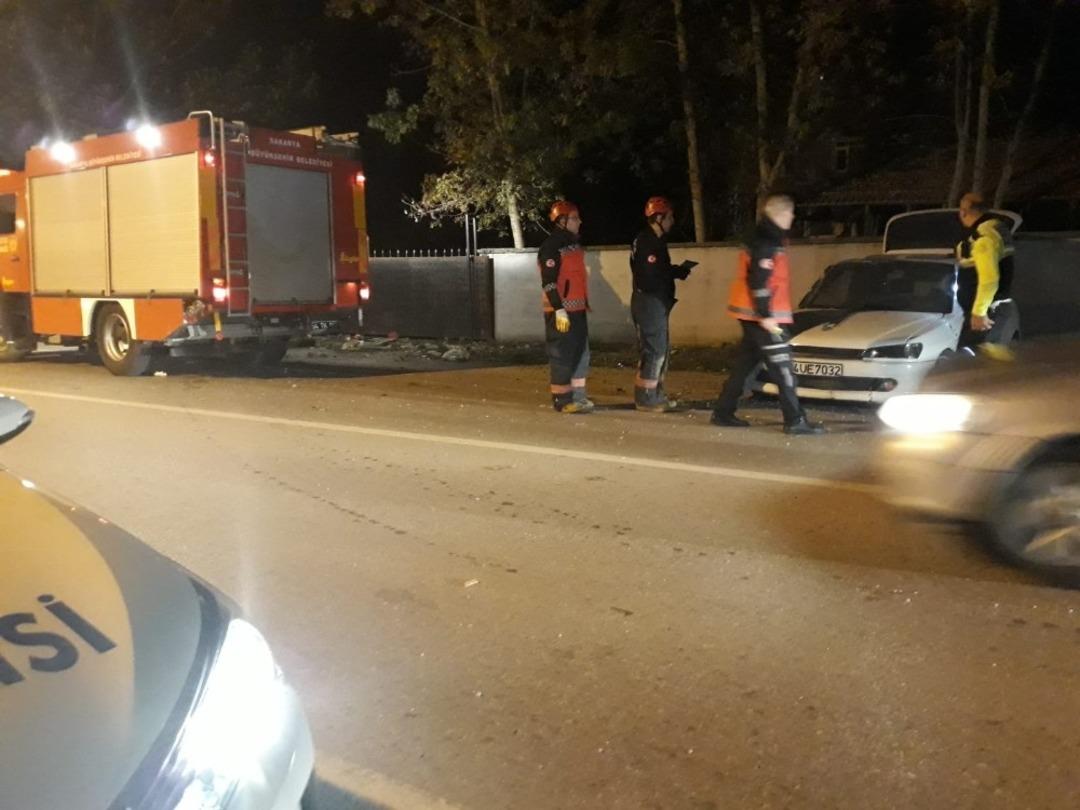 Babasının arabasıyla kaza yaptı, aracı kaza yerinde bırakıp ka&ccedil;tı