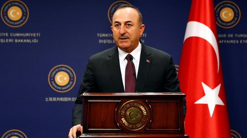 Çavuşoğlu'ndan Türkiye'nin desteklediği 'Suriyeli muhaliflerin savaş suçu işlediği' iddialarına yanıt: 'Karalama politikaları'