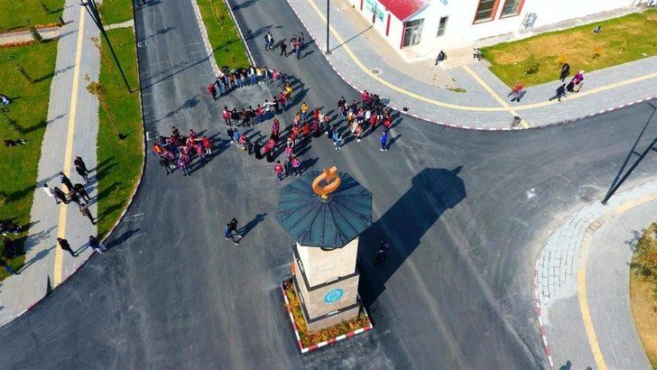 Van depreminin 8’inci yıl dönümünde hayatını kaybedenler anıldı G3