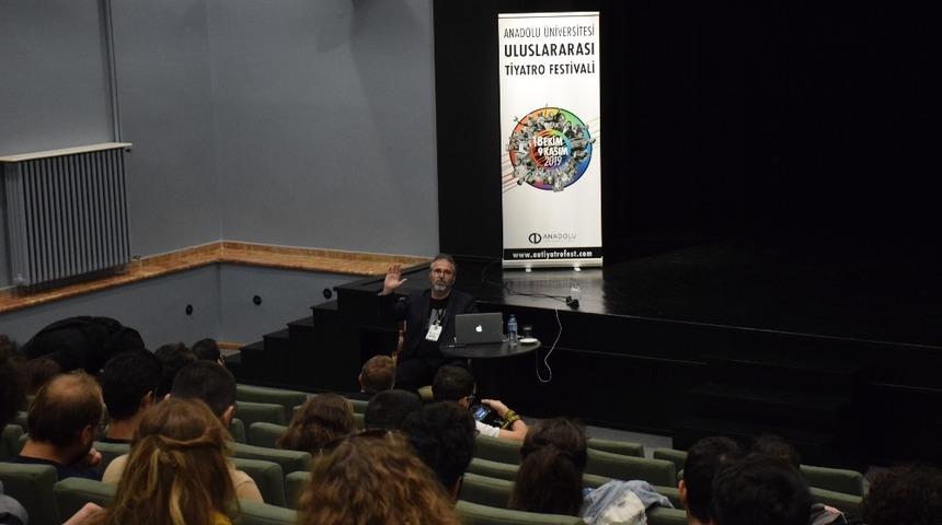 Festival s&ouml;yleşileri devam ediyor