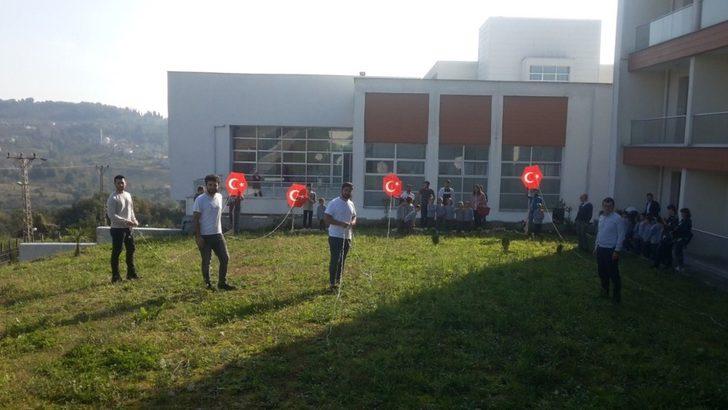 Öğrenciler "uçurtma şenliği"nde eğlendi G3