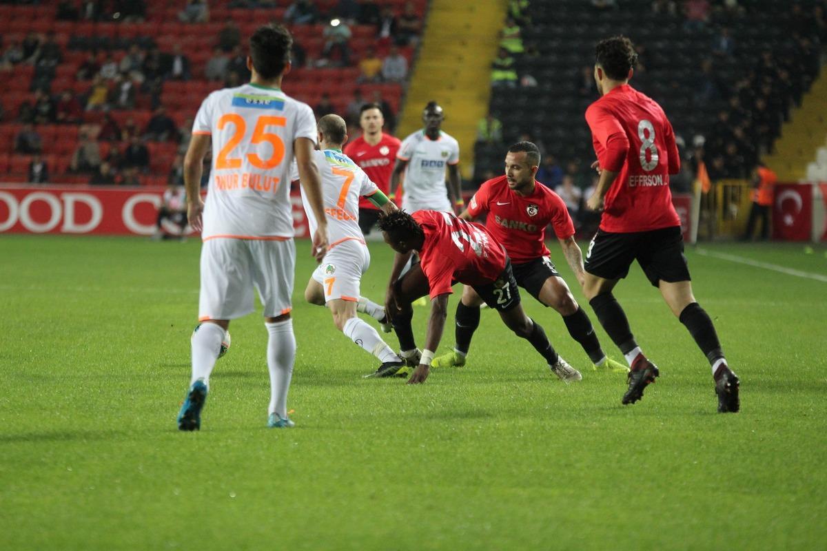 Alanyaspor 1 - 1 Gaziantep