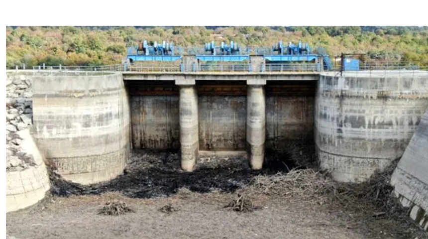 İBB'den barajlardaki korkutan görüntüyle ilgili açıklama