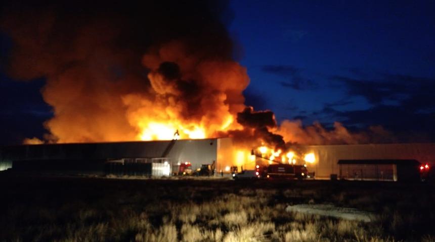 Konya'da bisküvi fabrikasında yangın