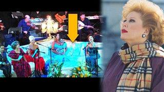 Afiş krizi sahneden etti