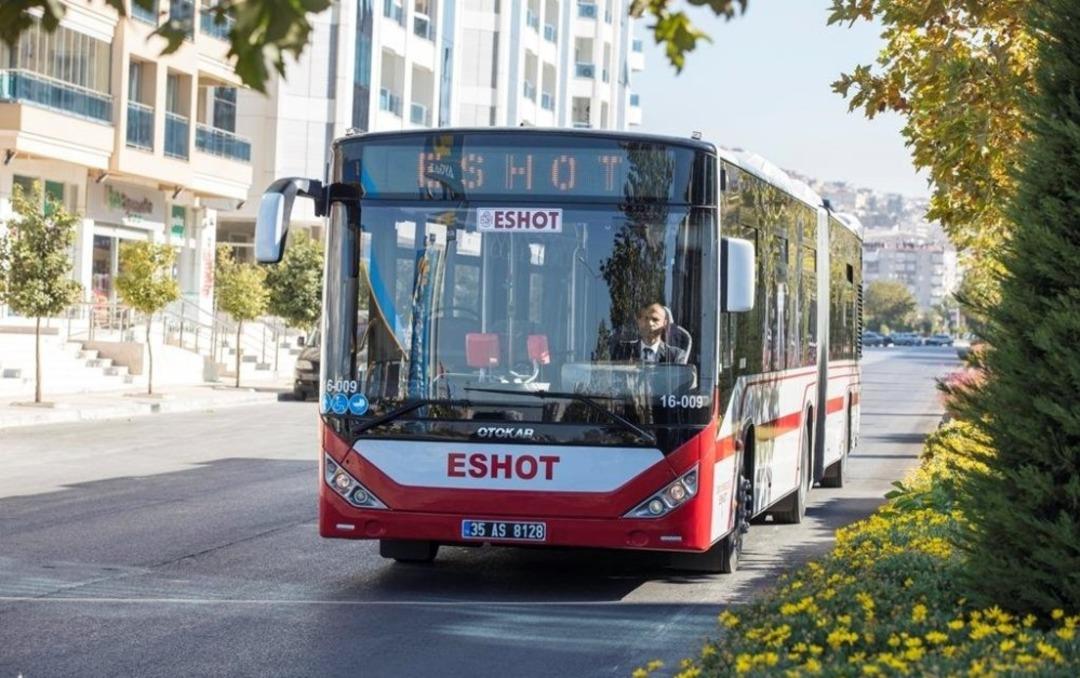 Otob&uuml;s duraklarındaki bilgiler g&uuml;ncelleniyor