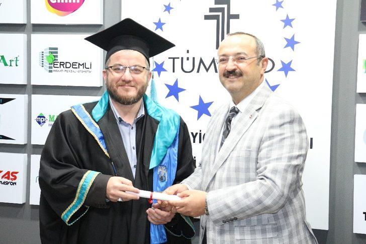 TÜMSİAD Konya Şubesinde diploma heyecanı G1