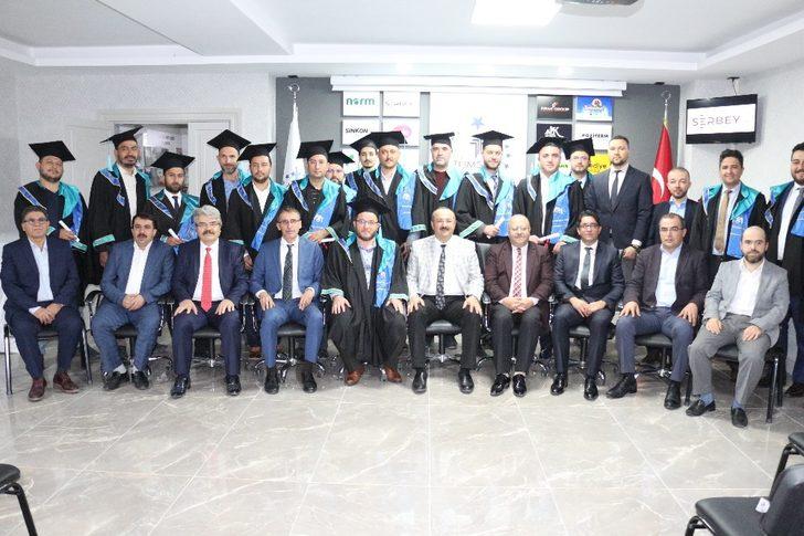 TÜMSİAD Konya Şubesinde diploma heyecanı G2