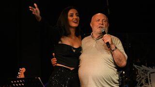 Musa Eroğlu ve Sevcan Orhan'dan seyirlik düet