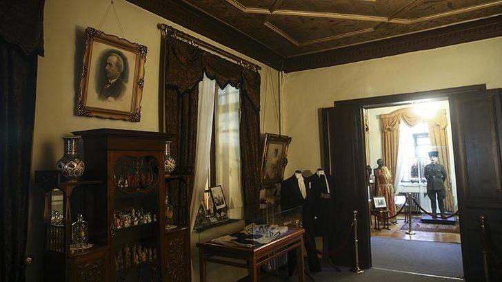 İsmet İnönü'nün evindeki imza bir asır sonra fark edildi G5