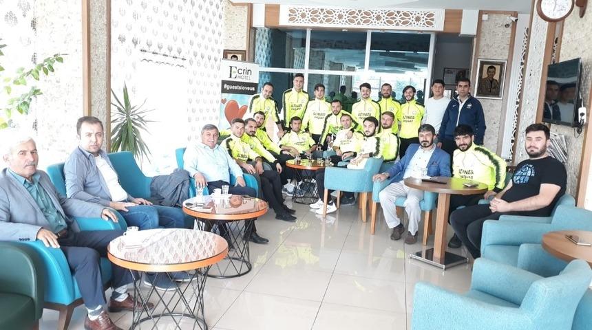 Protokol futbolcularla kahvaltıda buluştu