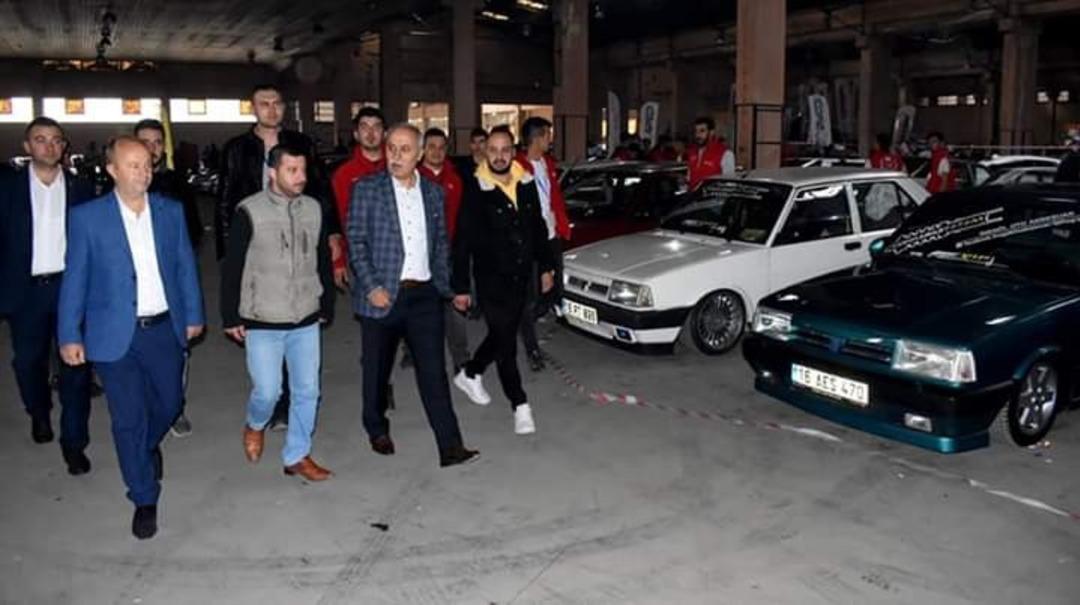 T&uuml;rkiye&rsquo;deki modifiye ara&ccedil; tutkunları Bursa&rsquo;da buluştu