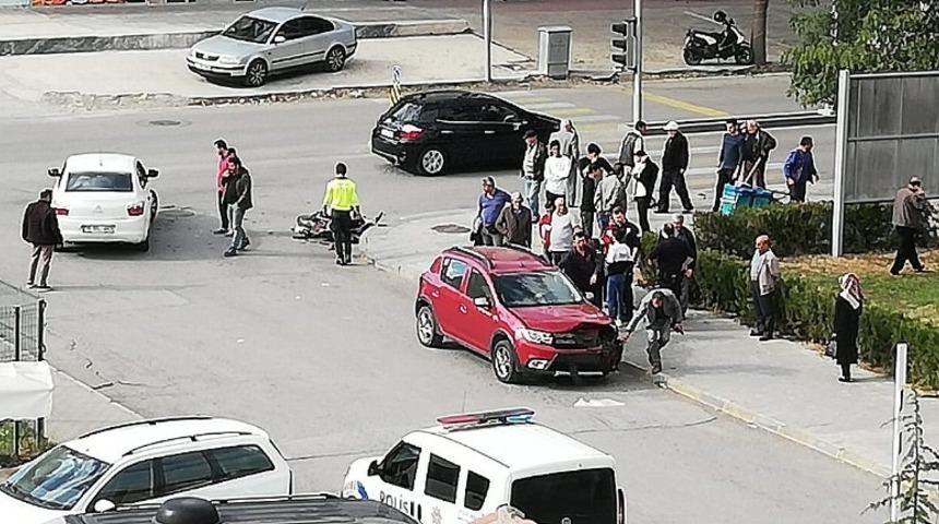 Erzincan&rsquo;da trafik kazası: 2 yaralı