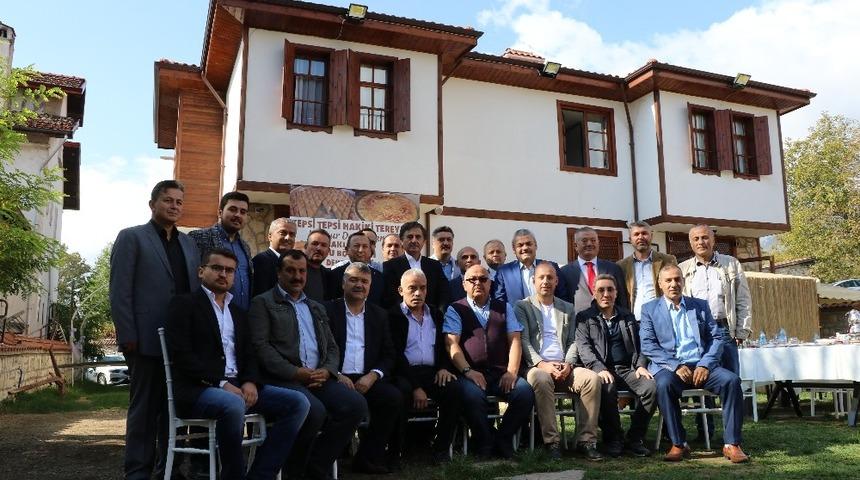 Yeniceliler Derneği Milletvekilleri ile bir araya geldi