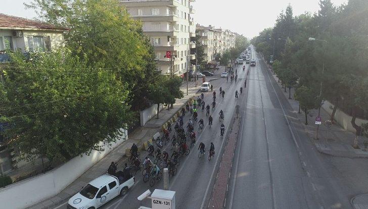 Tahmazoğlu vatandaşlarla Cumhuriyet için pedal çevirdi G2