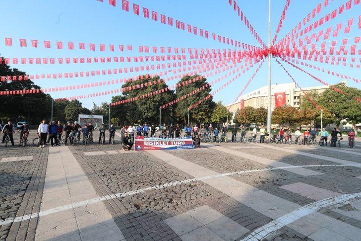 Tahmazoğlu vatandaşlarla Cumhuriyet için pedal çevirdi G4