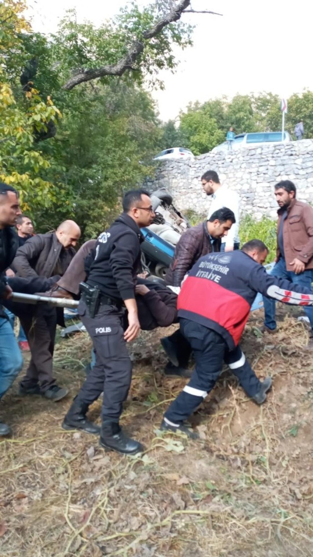 Bah&ccedil;esaray&rsquo;da trafik kazası; 3 yaralı