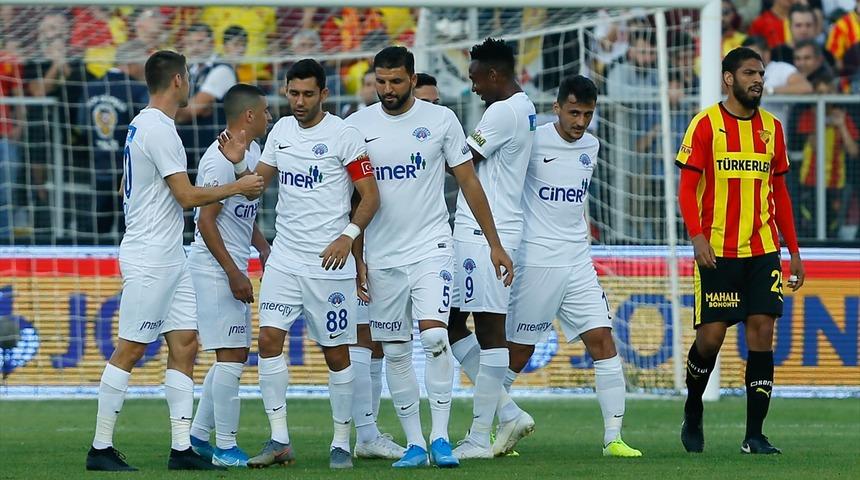 Paşa İzmir'de Göztepe'yi dağıttı