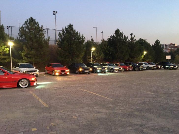 Otomobil tutkunlarından ‘Cumhuriyet’ konvoyu G2