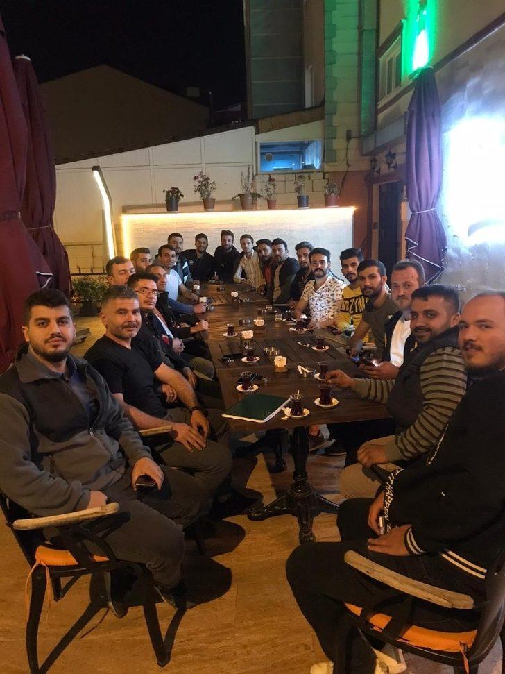 Otomobil tutkunlarından ‘Cumhuriyet’ konvoyu G3