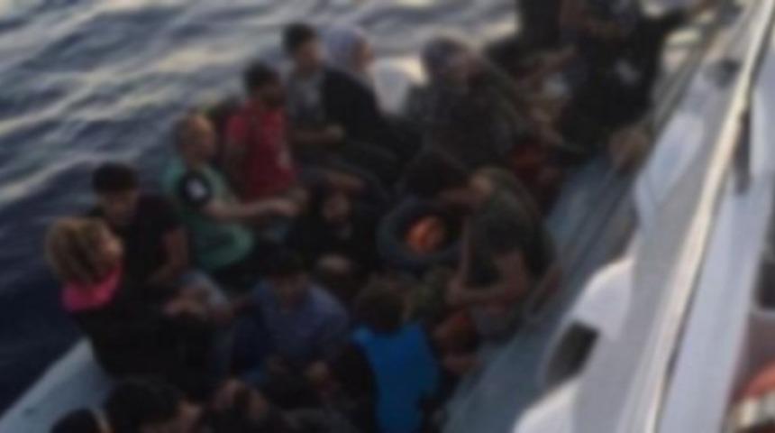 Kuşadası'nda 61 düzensiz göçmen yakalandı