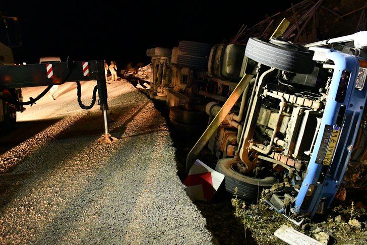 Ağrı'da TIR şarampole devrildi: 1 ölü, 1 yaralı G5