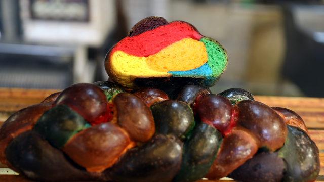 Rengarenk ekmekler, çocuklu ailelerin tercihi oldu